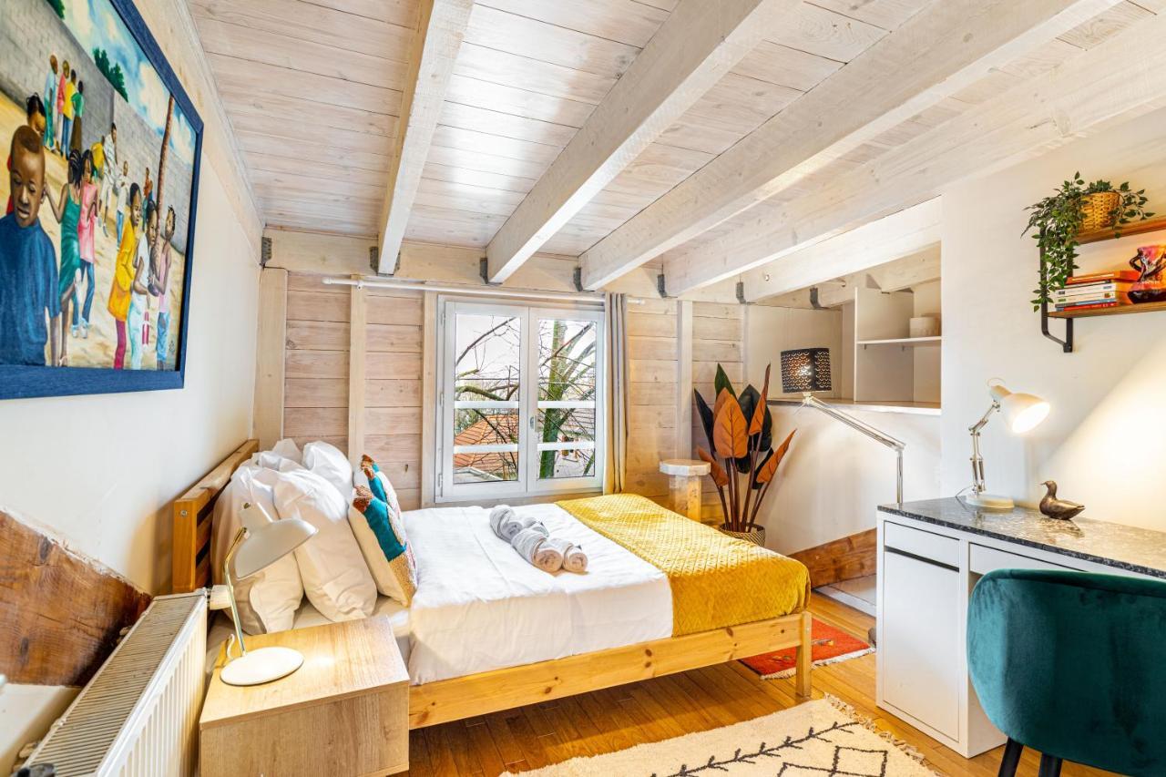 Art & Curiosity Cabinet Style Appartement With Paris View, Villa Des Ammonites 뫼동 외부 사진